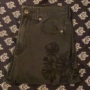 Blackish/greyish mom jeans